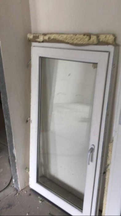 Дверь пластиковая Балконная (витраж)