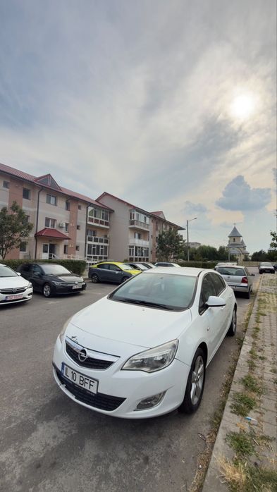 OPEL Astra 2013 — imagine 3