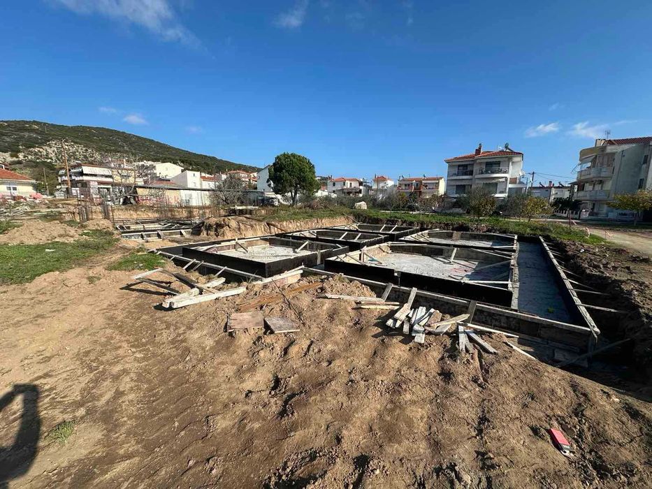 Апартамент в Неа Перамос за продажба + подарък Паркомясто