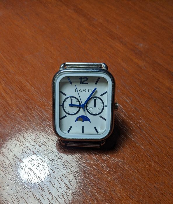 Часы наручные CASIO