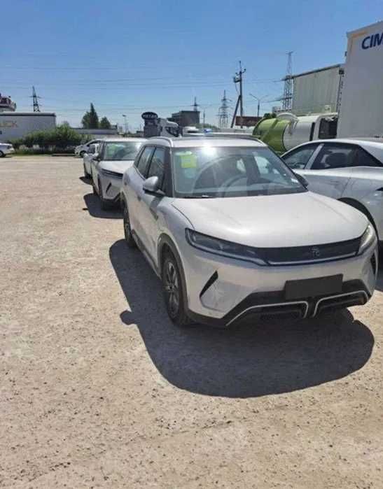 BYD Yuan Up aksiya tez ulgirib qoling