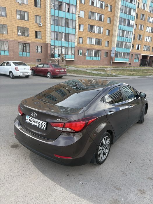 Hyundai Elantra (Хендай Элантра)