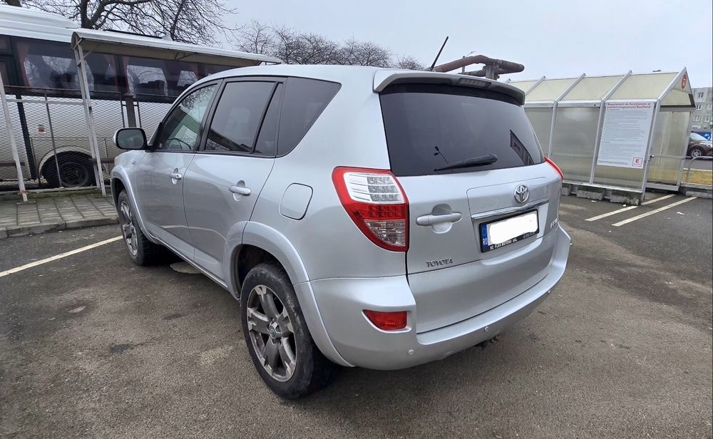 De vanzare TOYOTA RAV 4 D-Cat 11.2010