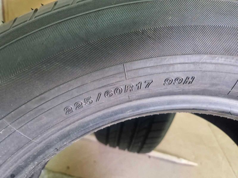 2 Yokohama R17 225/60
летни гуми
DOT1721