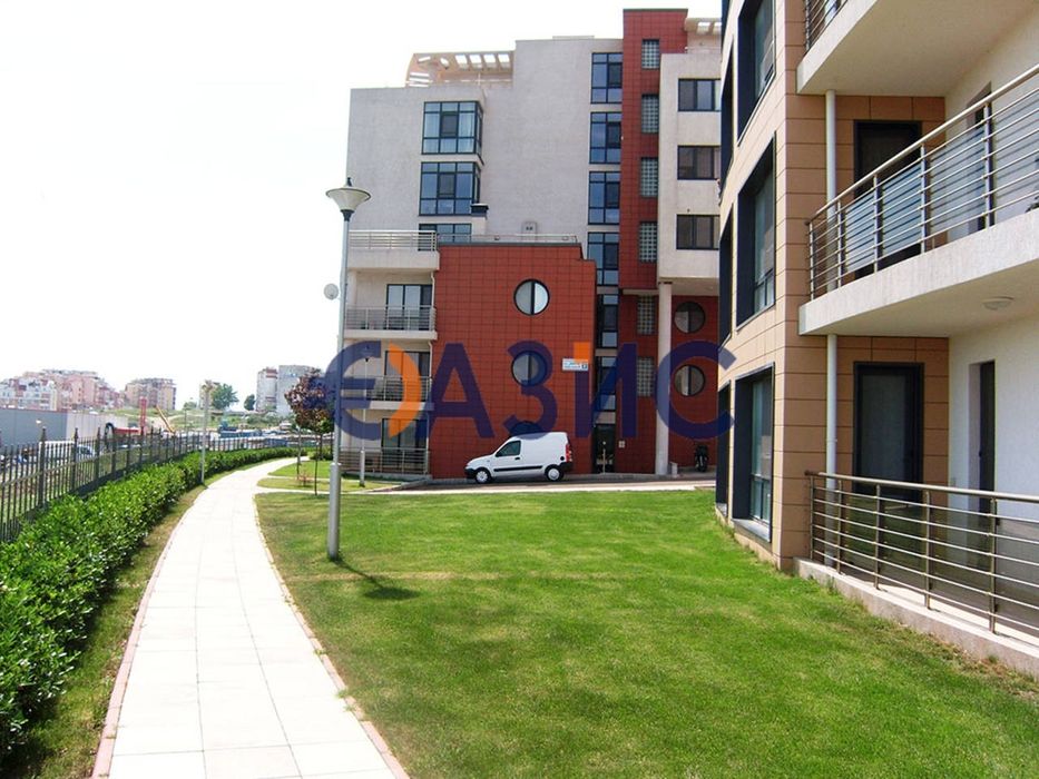 Продава се Тристаен апартамент в Бургас, Център - 89 кв.м за 1209 €/кв.м - Снимка #13