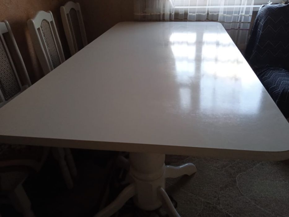 Кухонный стол