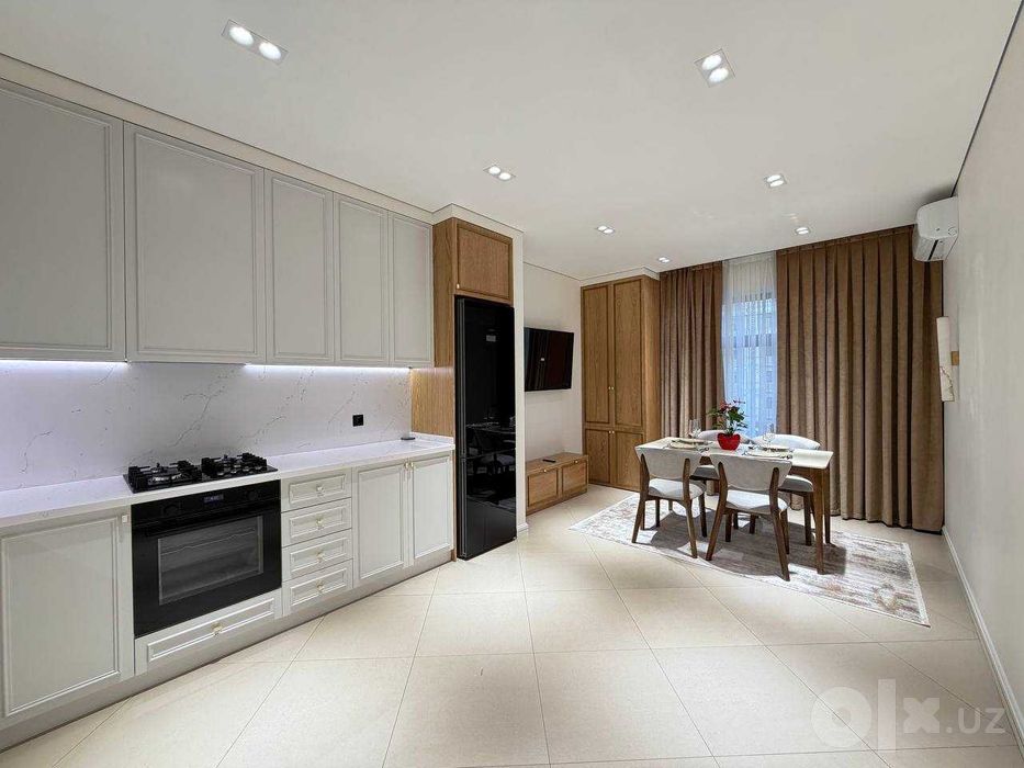 Продаётся квартира ЖК Камолон Шайхантахурский район 4/10/12  кв120м² A