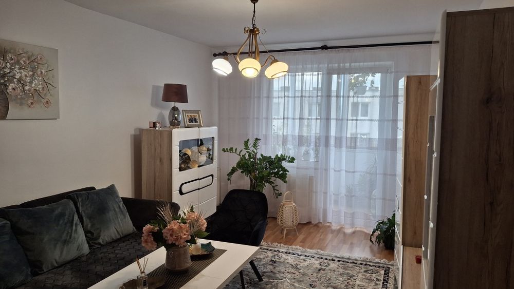 Apartament cu 2 camere schimb cu casa