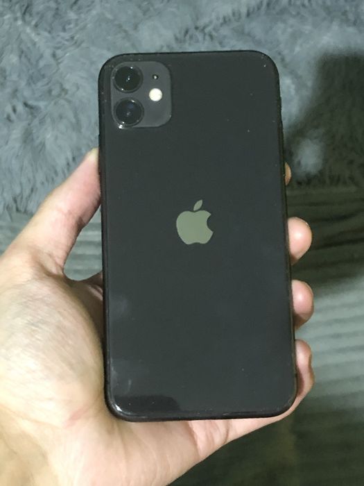 Продам айфон 11 128