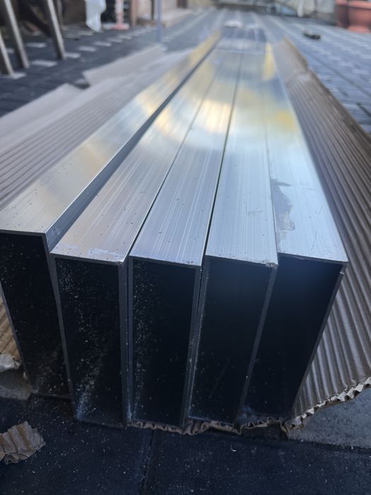 Tevi rectangulare de aluminiu