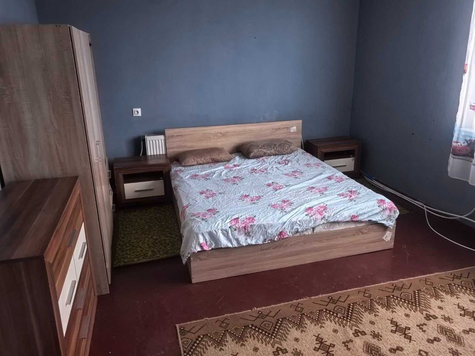 Тристаен етаж от къща под наем грови Иксър