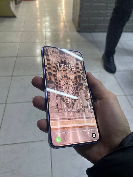 Samsung s24 xolati zor yangi srochna sotiladi