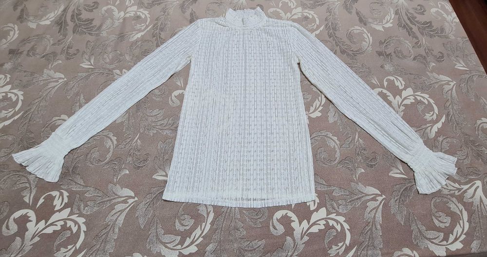 Bluza din dantela, marimea S