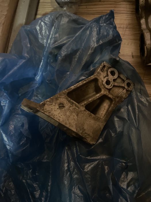 Продам лапку на Infiniti EX 35 2008