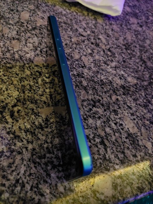 Vând telefon tecno spark un telefon foarte bun și aspect frumos