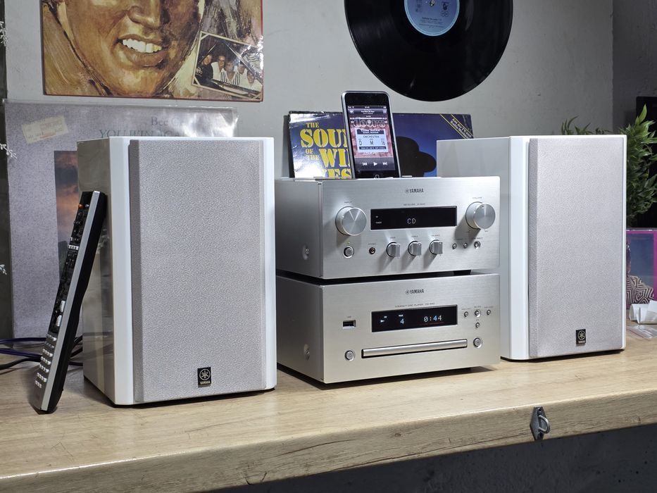 Sistem audio YAMAHA, receiver R-840, cd-player  cd-640, usb, iPod boxe