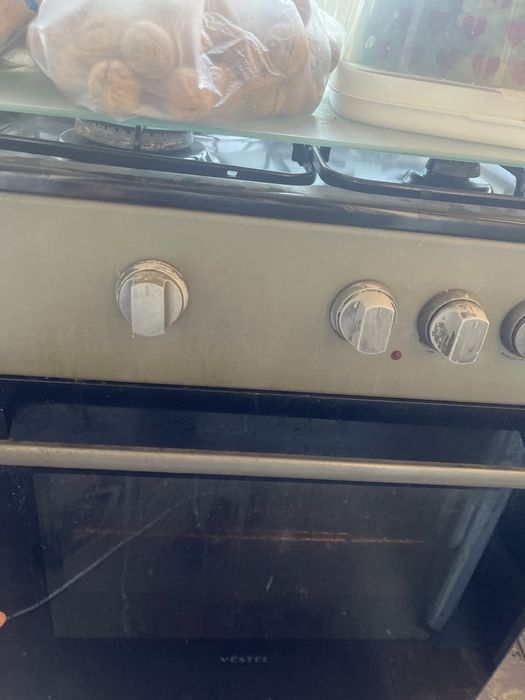 Газ плита срочно продам