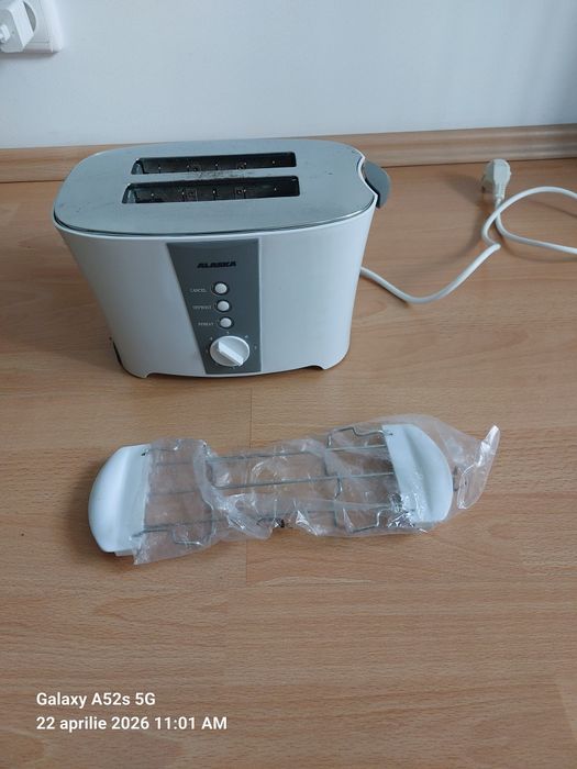 Vând prăjitor de pâine (2 felii)