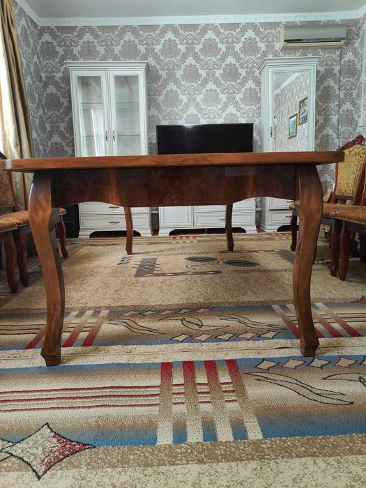 Стол из чистого дерева