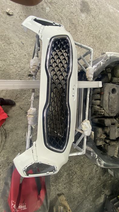 Передний бампер