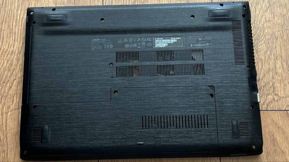 Laptop Acer i5 gen 6 cu ssd 256gb 8gb ram ddr4 nvidia 2gb