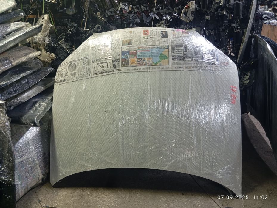 Капот Audi A8 D3