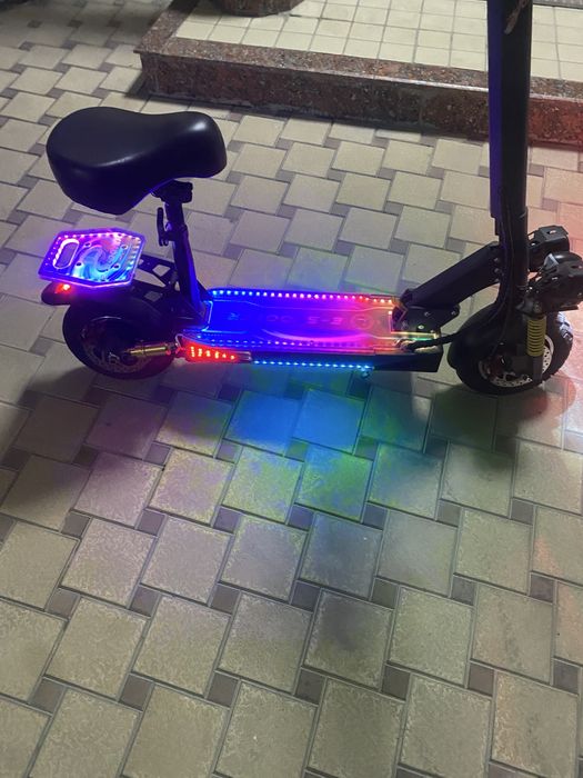 Электросамакат E-scooter