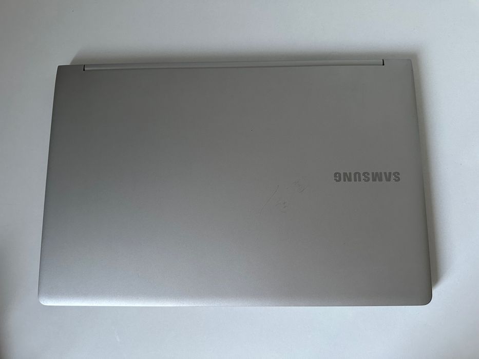 СРОЧНО ПРОДАМ Ноутбук Samsung Series 9 NP900X4D