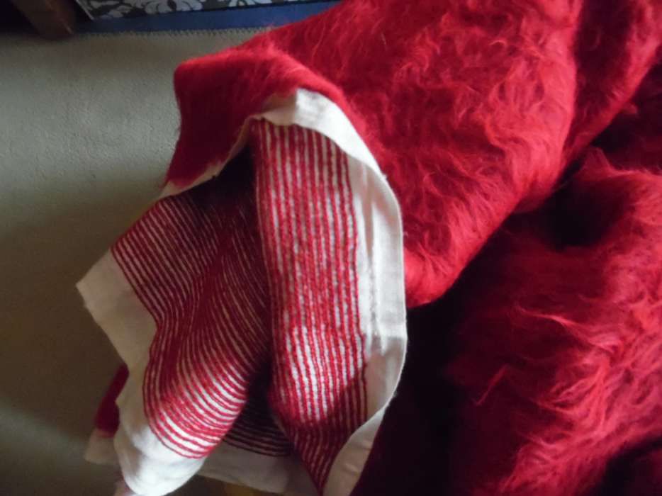 Material pentru cuvertura rosu inchis, latoasa, 580x204cm, NOU