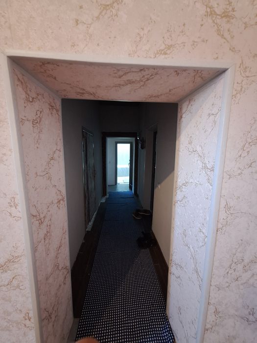 Продаётся 2-х комнатная квартира в центре города Чирчика