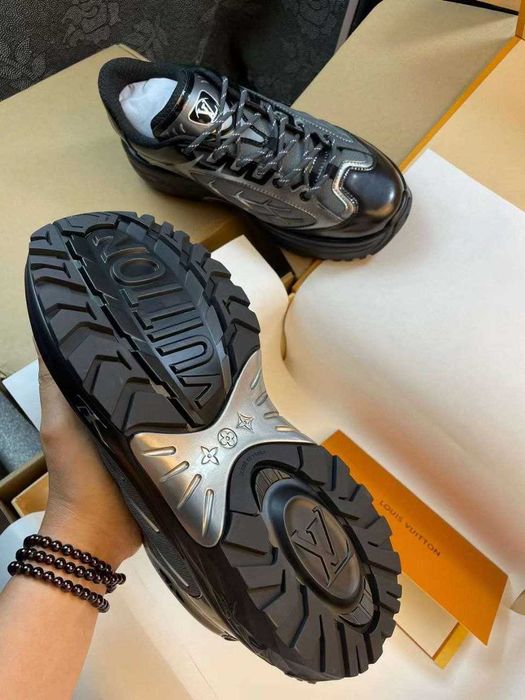 Мъжки сникърси Lous Vuitton LV