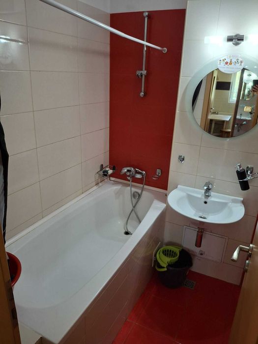 Apartament 2 camere decomandat de inchiriat