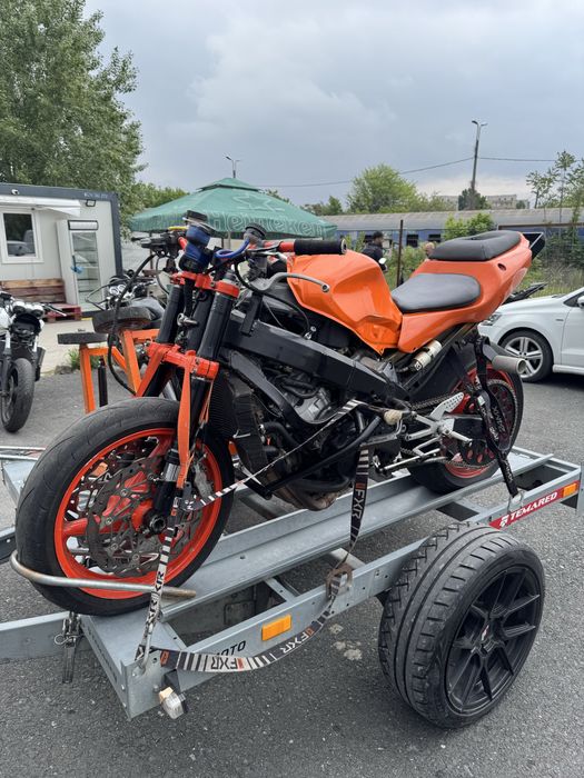 Honda f4i pentru stunt si simulator wheelie