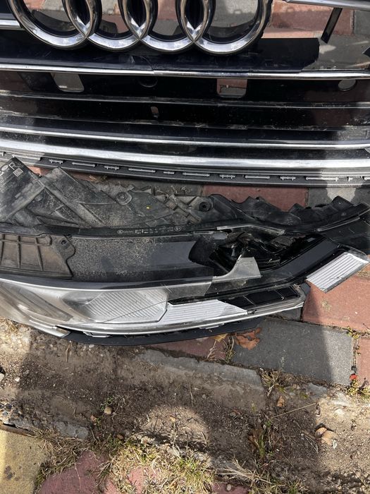 Capota bara faruri audi A8 d5 4n 2018