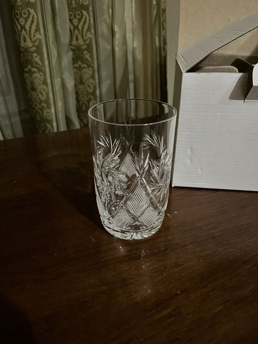 Стеклянные стаканы