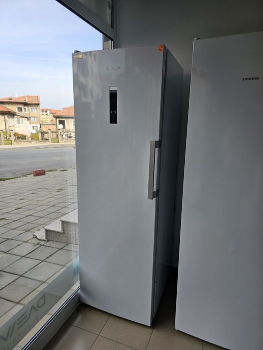 Хладилник Grundig