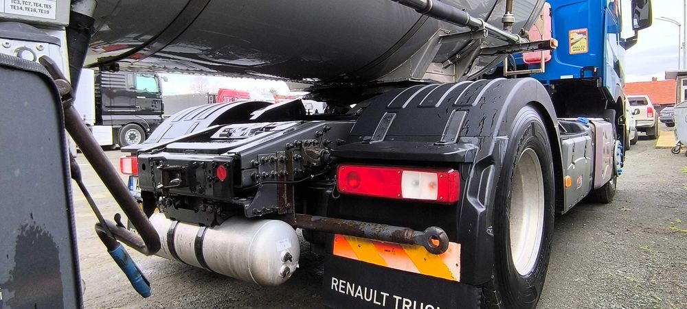 Renault T460 + цистерна за битум