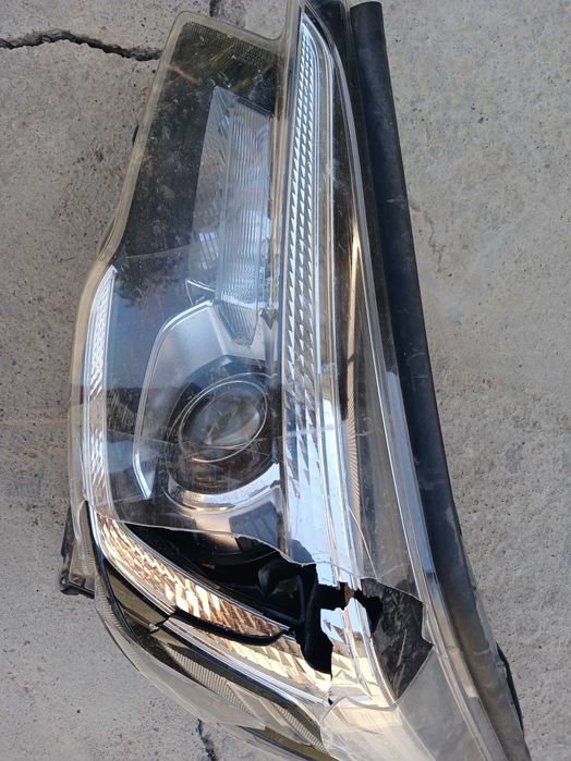 Фары б/у субару форестер