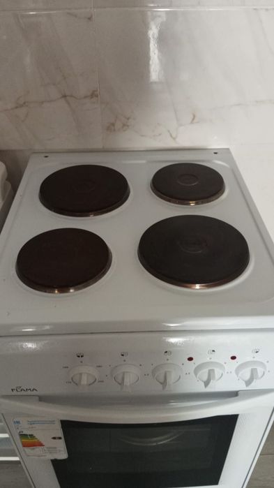 Продам Электроплиту