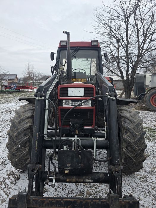 Tractor Case 1056 XL 4x4 incarcator frontal priza si tiranti pe fata