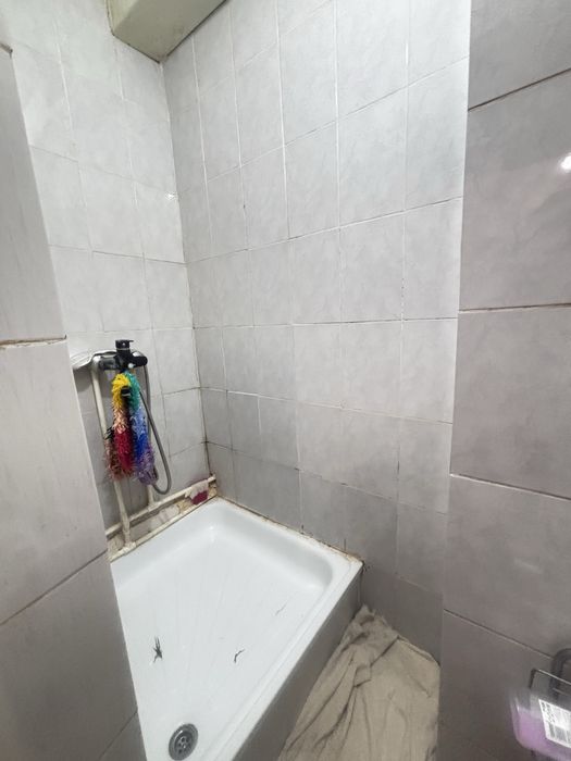Продам 2 комн общежите.