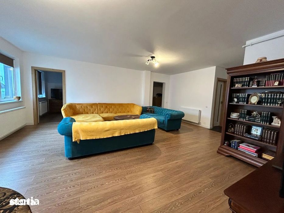 Apartament de 3 camere, 90 mp utili + 2 parcari zona Fagului