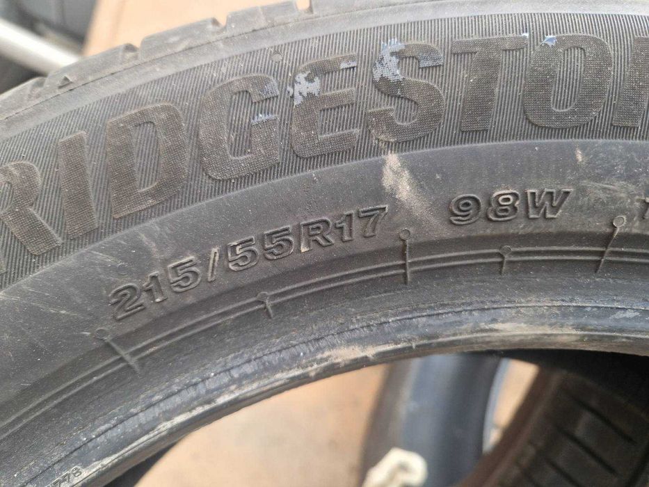 2 Bridgestone R17 215/55 Летни гуми  DOT5022