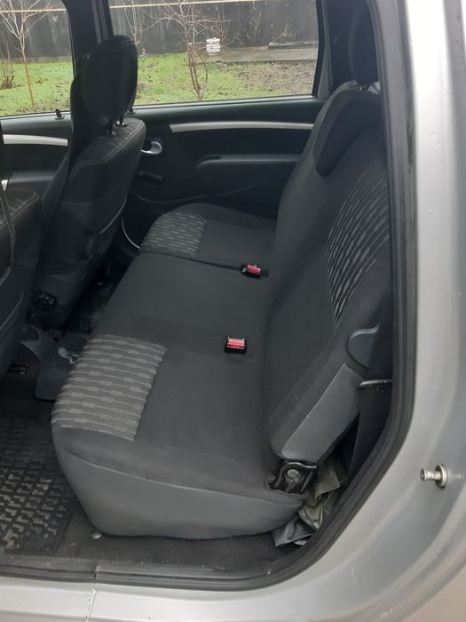 Dacia logan benzina si gaz Ac functional .Nu raspund la mesaje .