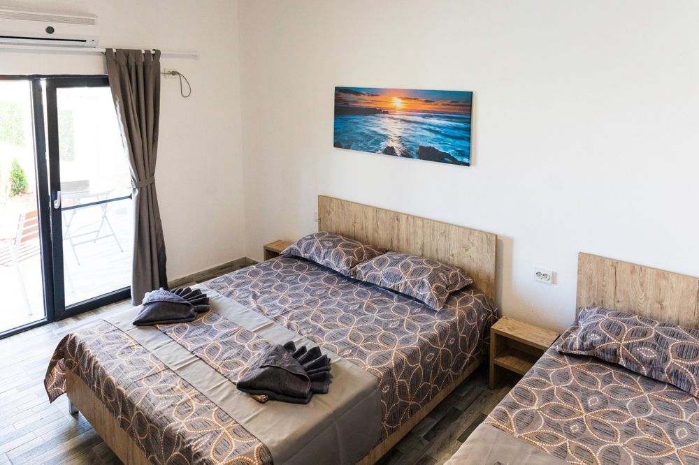 Cazare Costinești , Casa Puiu