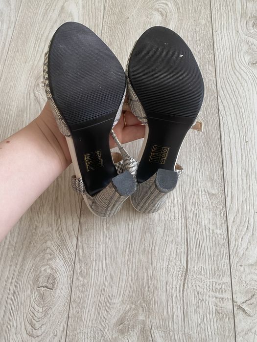 Sandale cu toc femei