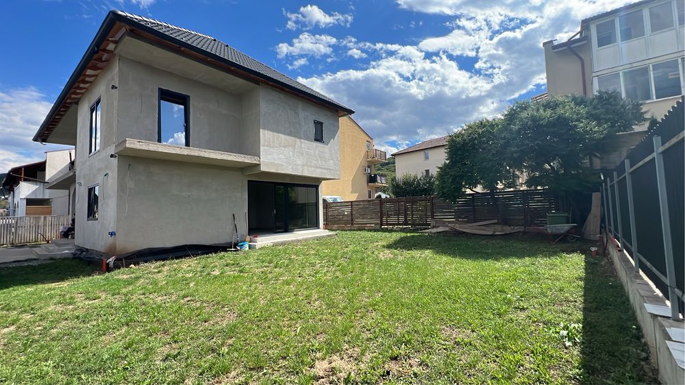 Casa individula de vanzare
