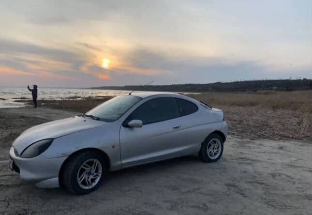 Продам машину FORD PUMA 1998г