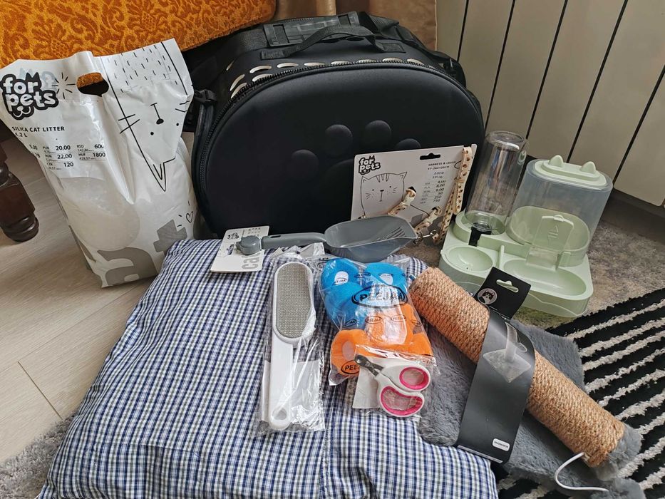 Пълен комплект аксесоари за котка – нови, неизползвани