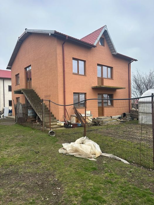 Casa la rosu Costinesti